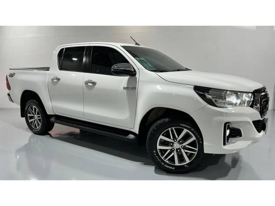 TOYOTA HILUX 2.8 SRV 4X4 CD 16V DIESEL 4P AUTOMÁTICO